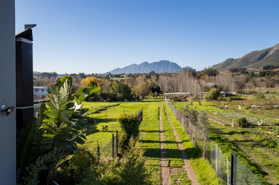 5 Bedroom Property for Sale in Jamestown Western Cape